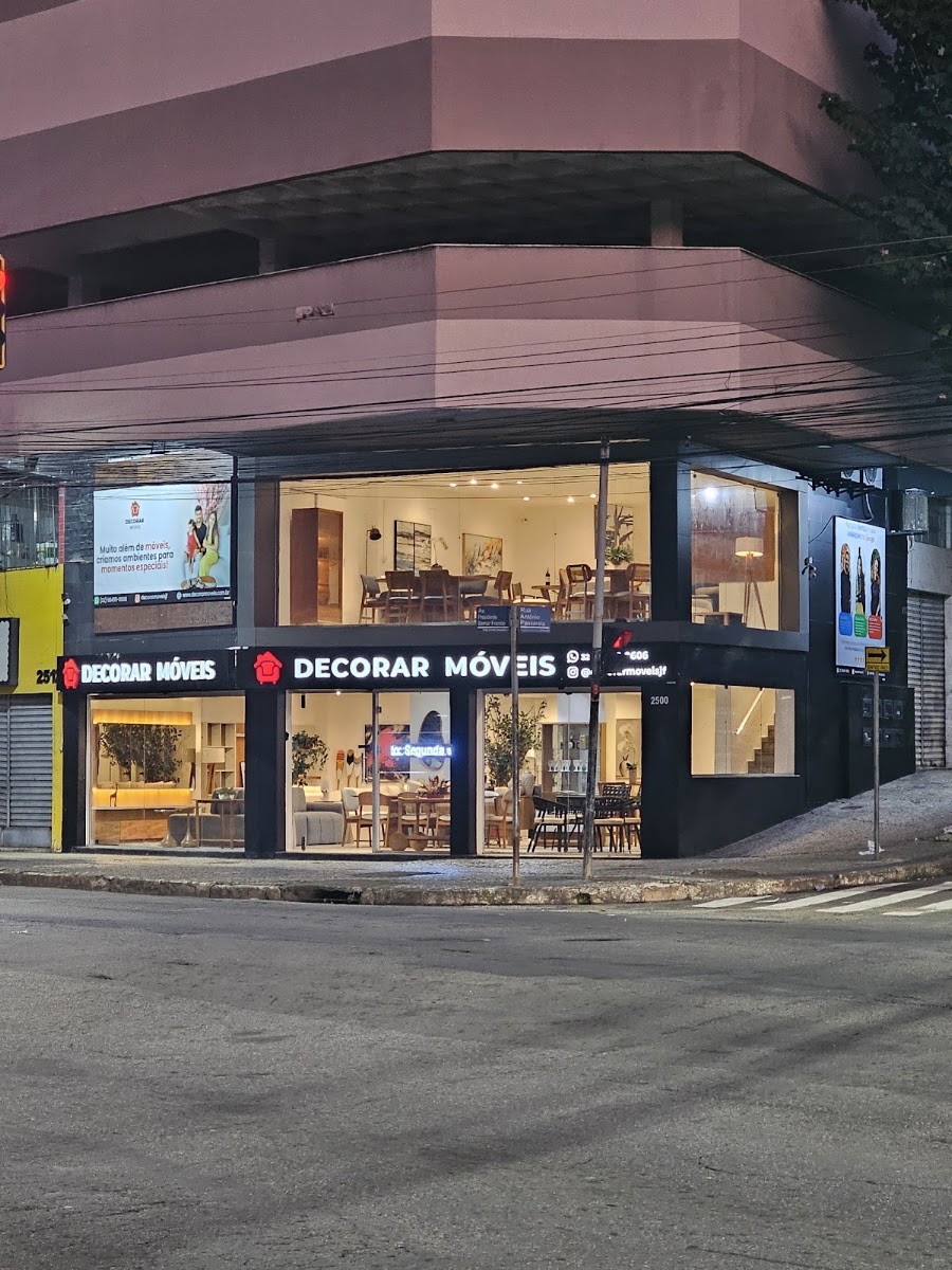 Fachada da Decorar Móveis, esquina em Juiz de Fora